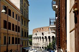 Colosseo Apartments And Rooms - Rome City Centre