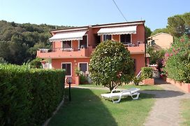 Residence Villa Franca Capoliveri  Exterior photo