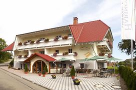 Landhotel Haringerhof Mit Saunawelt Und Naturbadeteich