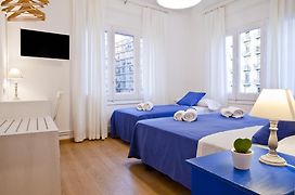 Blue Barcelona Bed & Breakfast Room photo