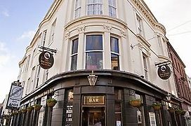 The Dickens Bar & Inn