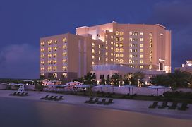 Traders Hotel, Abu Dhabi