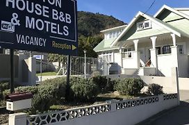 Picton House B&B And Motel