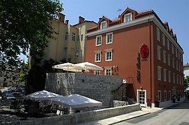 Bastion Heritage Hotel - Relais & Chateaux