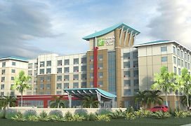 Holiday Inn Express&Suites - Orlando At Seaworld