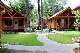 Shadow Mountain Lodge And Cabins