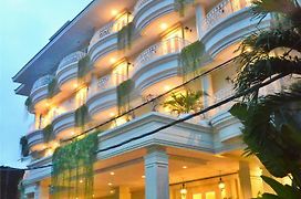 Amalfi Hotel Seminyak