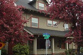 Portland International Guesthouse Exterior photo