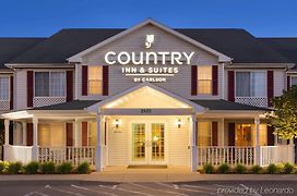Country Inn & Suites By Radisson, Nevada, Mo