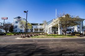 Comfort Suites Appleton Airport