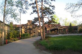 Cumberland Falls State Resort Park