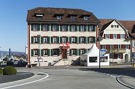 Hotel-Restaurant Weisses Kreuz