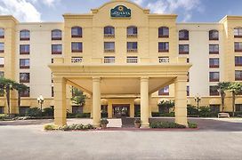 La Quinta Inn & Suites By Wyndham San Antonio Downtown