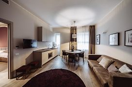 Estella luxury suites