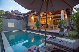 Secret Bunutan Ubud Villa