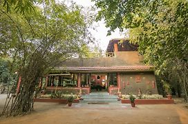 Bandhavgarh Jungle Lodge Tala  Exterior photo