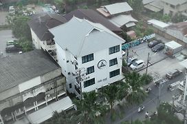 Gusto House Hotel Chiang Mai Exterior photo