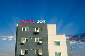 Hotel Joy Near Camp Humphres