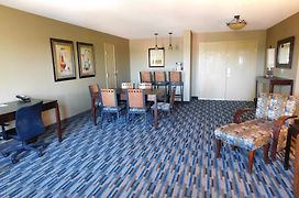 Days Inn & Suites By Wyndham Mesa Near Phoenix