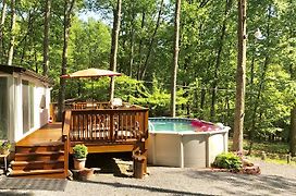 Pocono Cabin With Private Pool At Shawnee Mtn