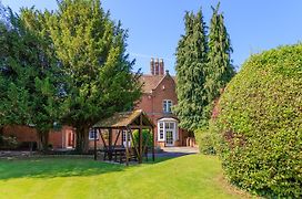 The Charlecote Pheasant Guest House Wellesbourne Exterior photo