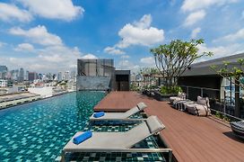 The Residence On Thonglor By Uhg Bangkok Exterior photo