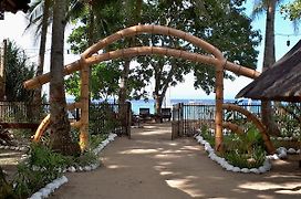 Big Bamboo Beach Resort Sipalay
