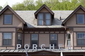 The Porches Inn At Mass Moca