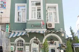 Taksim Hostel Green House Istanbul Exterior photo
