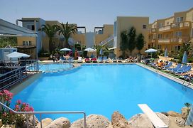 Futura Hotel Maleme (Crete) Exterior photo