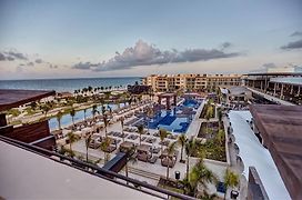 Royalton Riviera Cancun, An Autograph Collection All-Inclusive Resort & Casino (Adults Only)