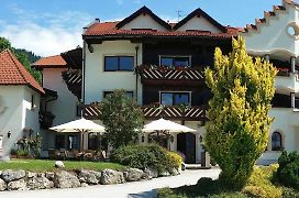 Hotel AlpenSchlössl