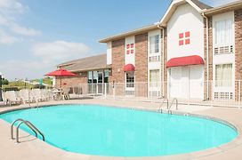 Boarders Inn And Suites By Cobblestone Lamar Missouri