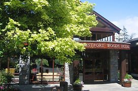 Westport Woods Hotel & Spa Exterior photo