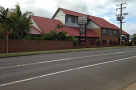 Francis Phillip Motor Inn And The Lodge