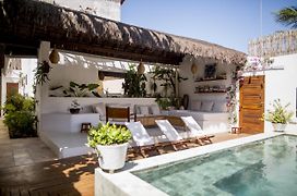 Tropical House - Villa Com Piscina Perto Do Mar