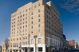 Grand Eastonian Hotel & Suites Easton