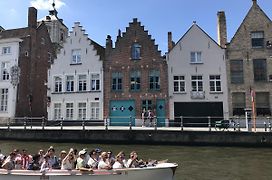 B&B Huyze Walburga Bruges Exterior photo