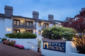 Hotel Pacific