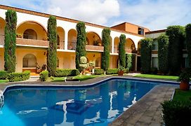 Hotel & Suites Villa Del Sol