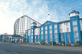 The Big Blue Hotel - Blackpool Pleasure Beach