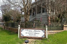 Corners Mansion Inn - A Bed And Breakfast