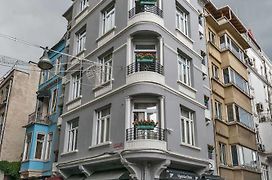 Iq Hotel Istanbul Exterior photo