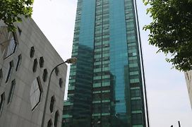 Shanghai Cosmo World Union Service Apartment