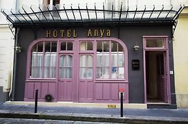 Hotel Anya