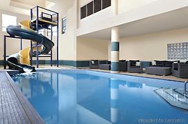 Four Points By Sheraton Hotel & Suites Calgary West