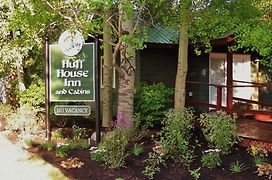 Huff House Inn And Cabins
