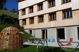 Jugendherberge Gstaad Saanenland