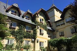 Tri Hotel Le Chateau