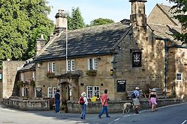 Devonshire Arms At Beeley - Chatsworth